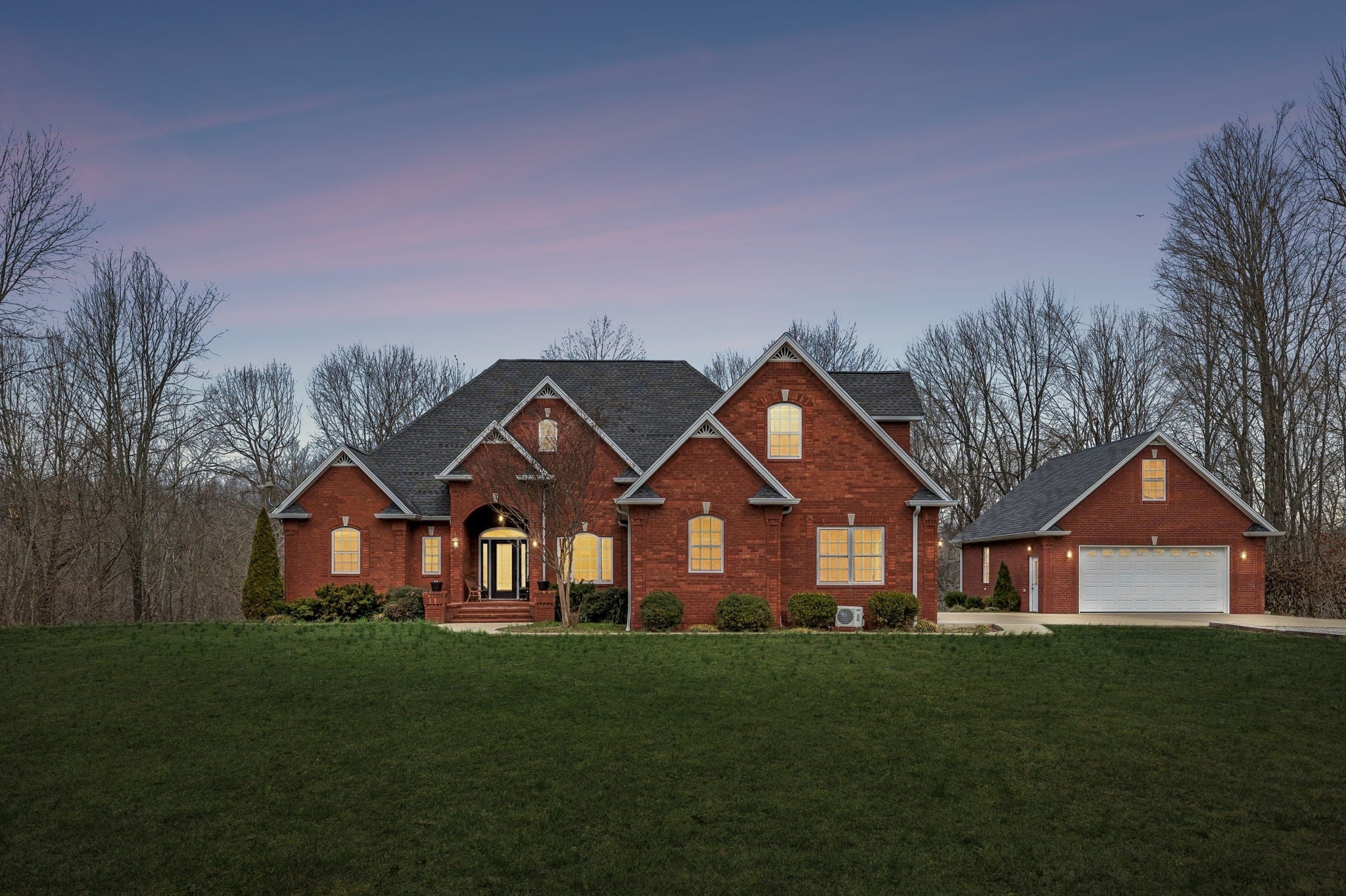 Highway 52 , Lafayette, TN 37083