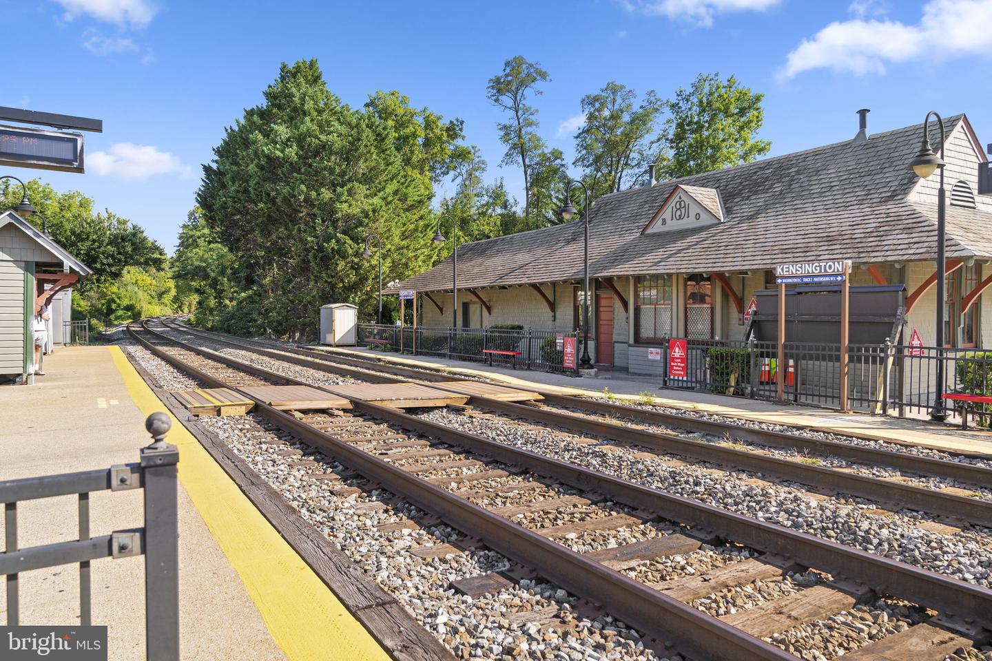 Kensington, Maryland, 20895, United States, 3 Bedrooms Bedrooms, ,2 BathroomsBathrooms,Residential,For Sale,1999038