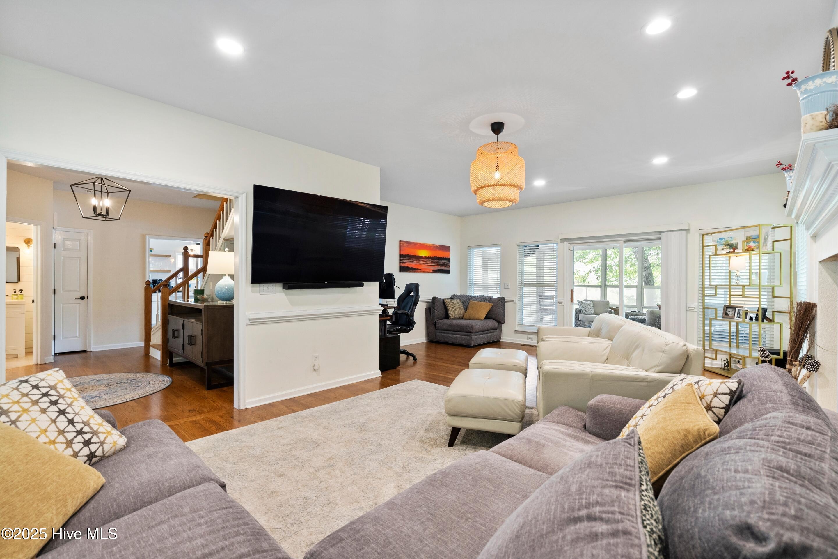 Wilmington, North Carolina, 28411, United States, 4 Bedrooms Bedrooms, ,3 BathroomsBathrooms,Residential,For Sale,1924984