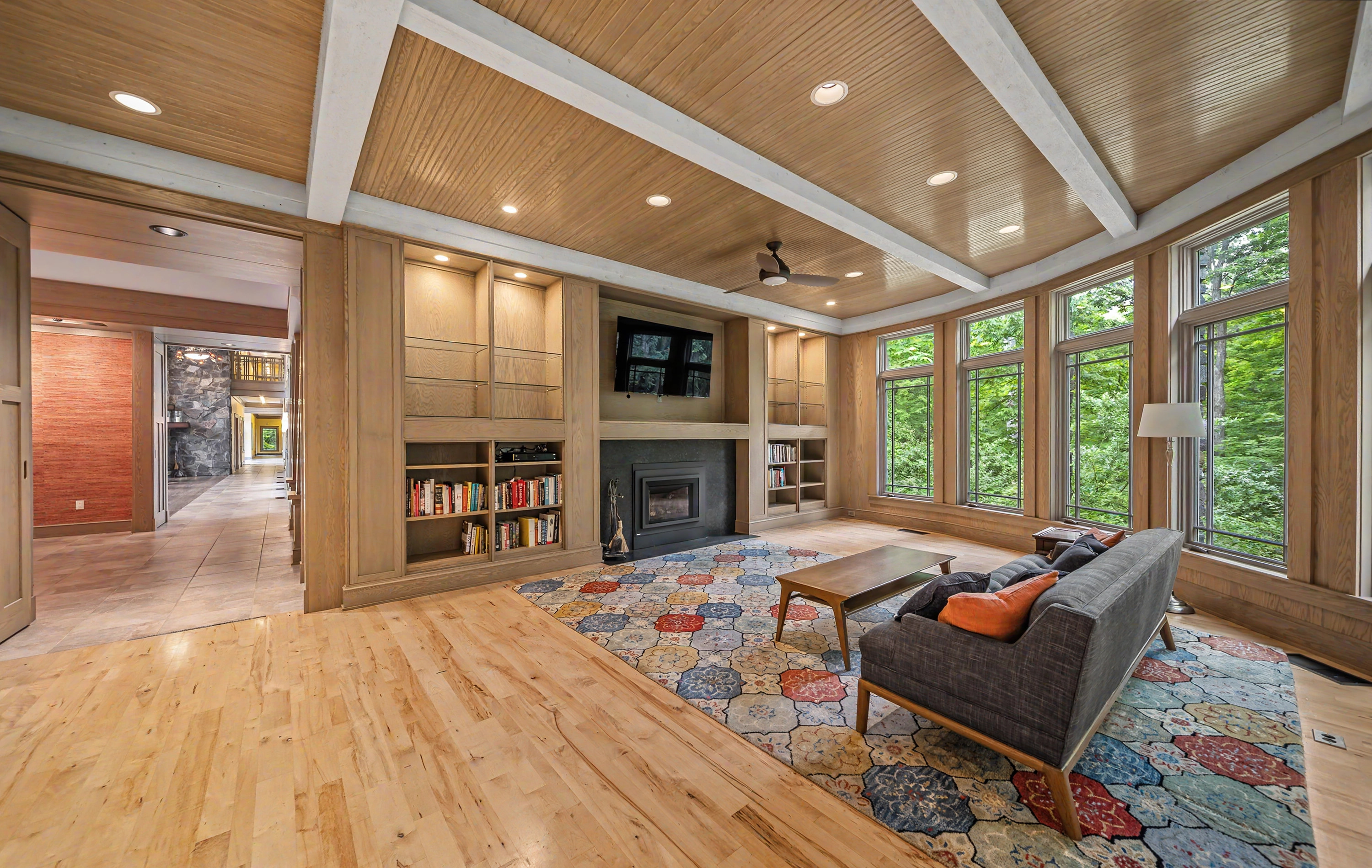  Stunning Prairie-Inspired Estate on 16 Acres of Scenic Woodlands - 物件實景