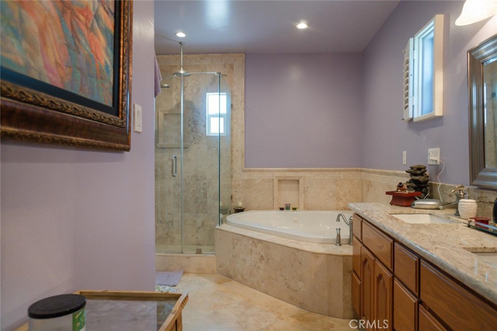 Los Angeles, California, 90008, United States, 3 Bedrooms Bedrooms, ,3 BathroomsBathrooms,Residential,For Sale,1984271