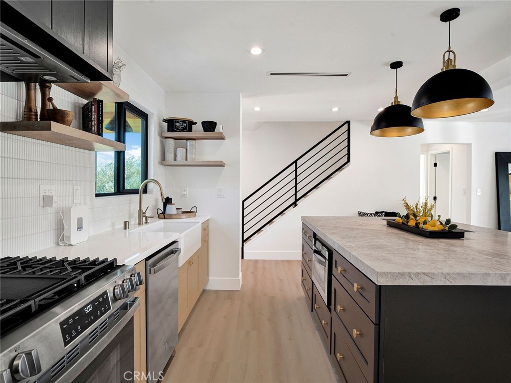 West Hills, California, 91307, United States, 4 Bedrooms Bedrooms, ,2 BathroomsBathrooms,Residential,For Sale,1984295