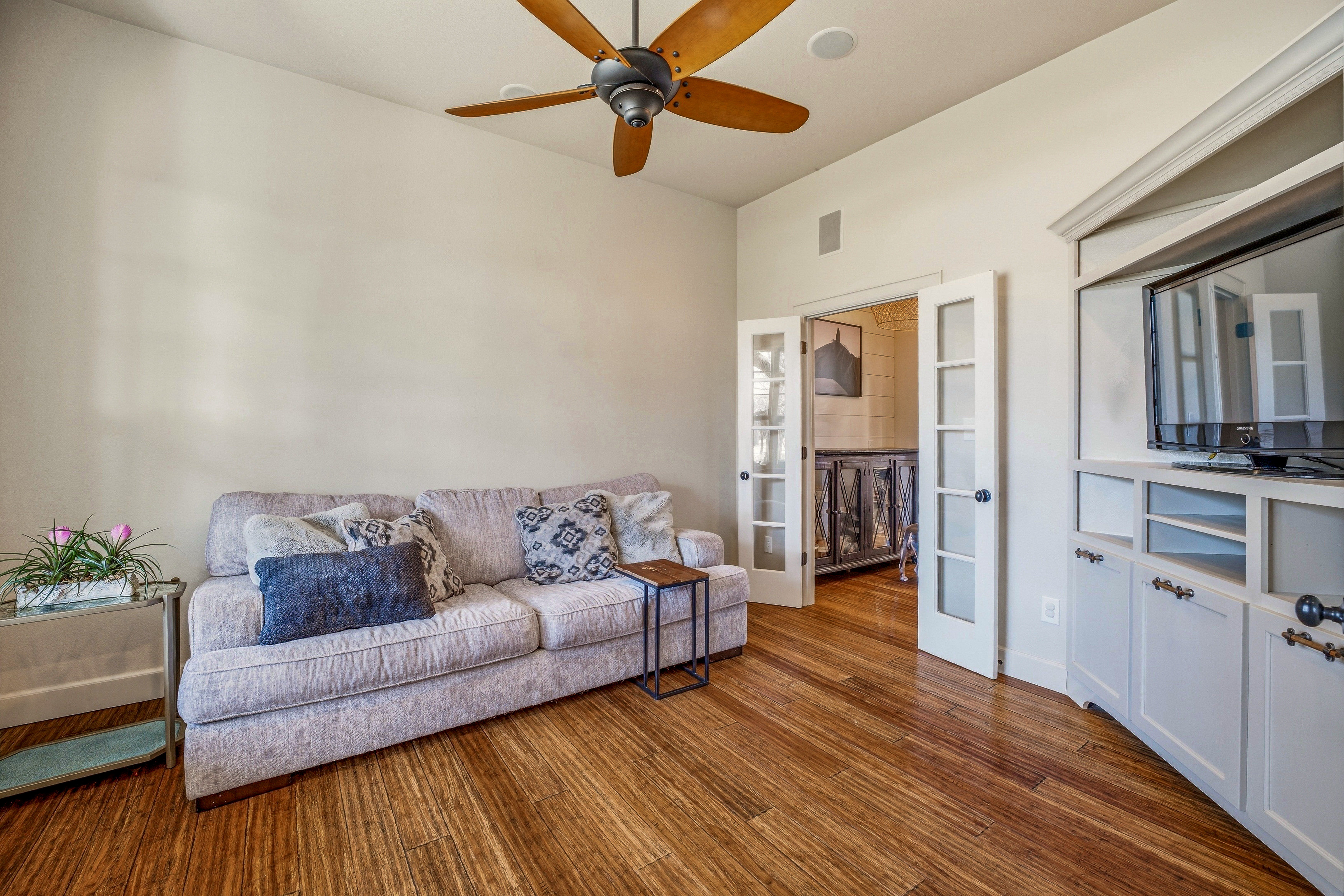  907 Cherry Street  Luxury Home for Sale in Graham, Texas - 物件實景