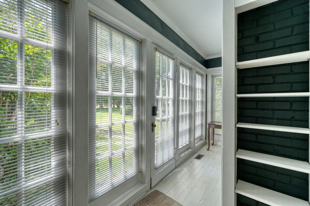Andrews, North Carolina, 28901, United States, 5 Bedrooms Bedrooms, ,4 BathroomsBathrooms,Residential,For Sale,1912195