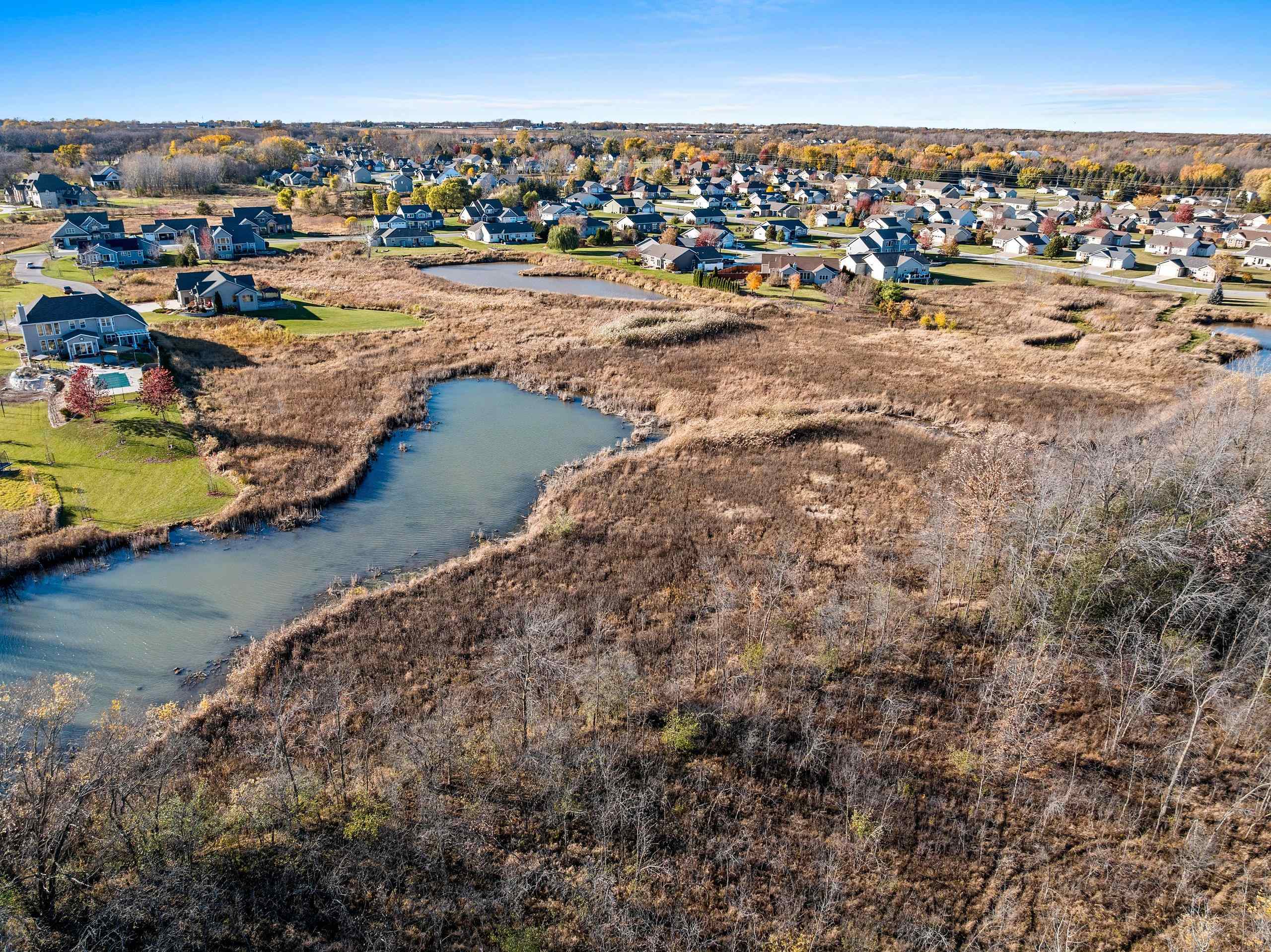 NEENAH, Wisconsin, 54956, United States, 3 Bedrooms Bedrooms, ,3 BathroomsBathrooms,Residential,For Sale,1986561