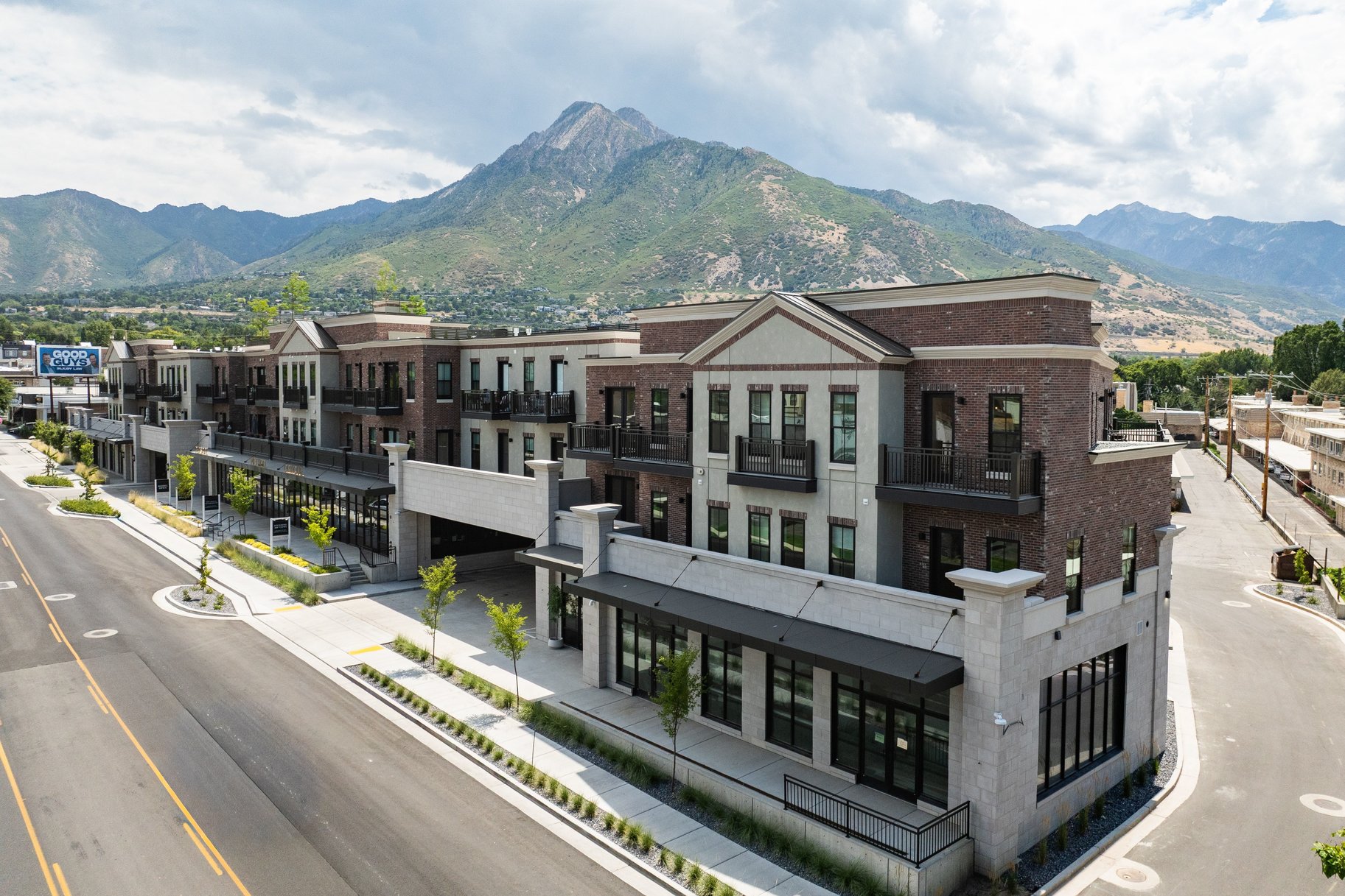  Newly Released Penthouse-Style Living in The Heart of Holladay Village - 物件實景