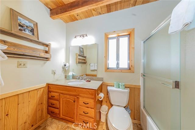 Yosemite, California, 95389, United States, 5 Bedrooms Bedrooms, ,4 BathroomsBathrooms,Residential,For Sale,1981132