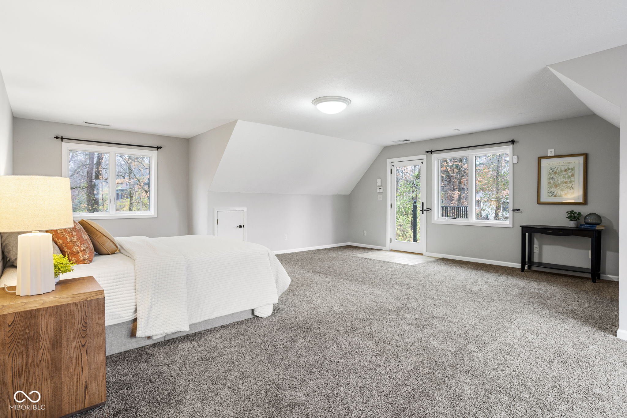 Indianapolis, Indiana, 46226, United States, 6 Bedrooms Bedrooms, ,7 BathroomsBathrooms,Residential,For Sale,1998001