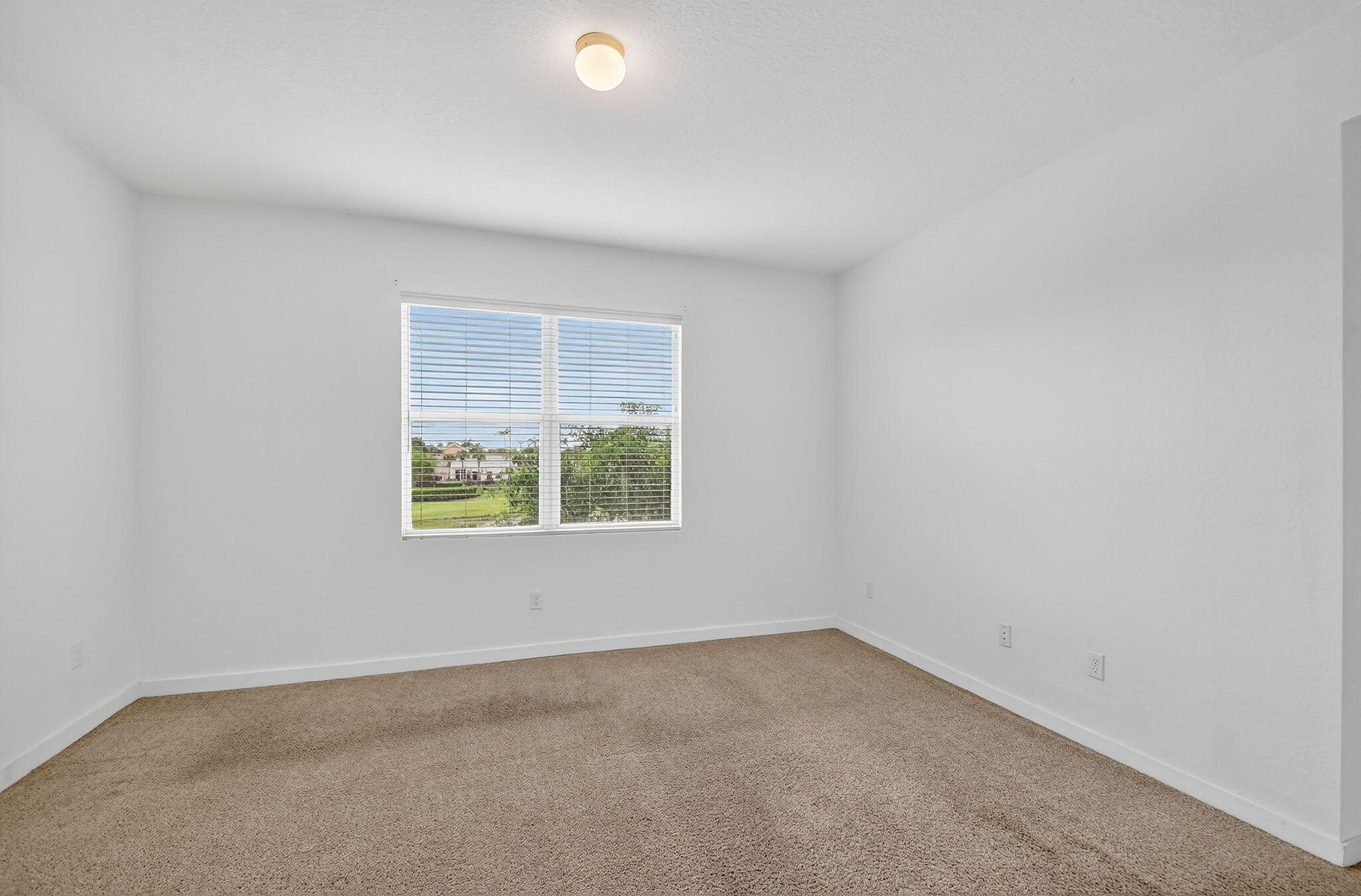 Lake Worth, Florida, 33467, United States, 4 Bedrooms Bedrooms, ,3 BathroomsBathrooms,Residential,For Sale,1819485