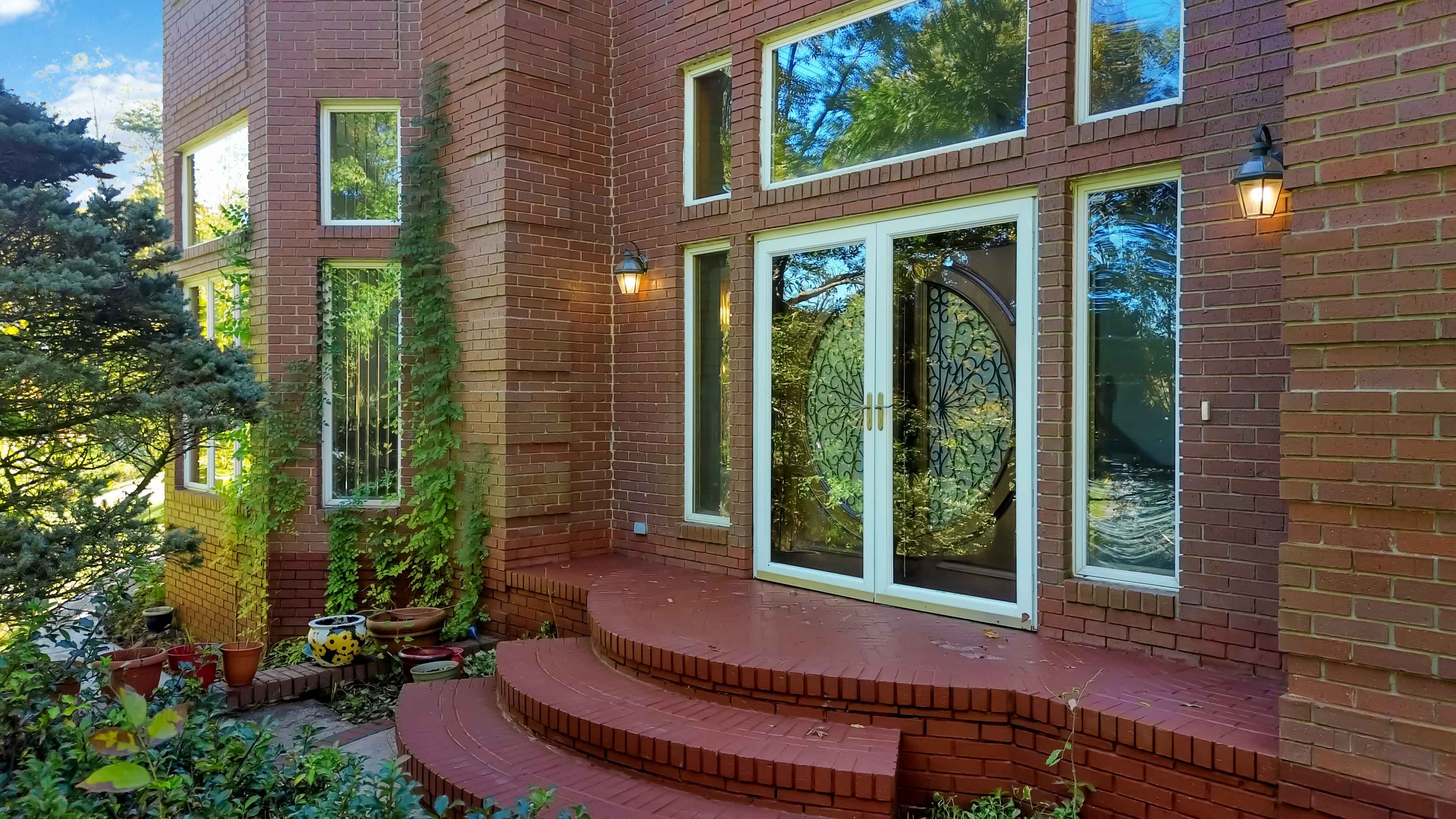 Somerset, Kentucky, 42501, United States, 4 Bedrooms Bedrooms, ,3 BathroomsBathrooms,Residential,For Sale,1980491