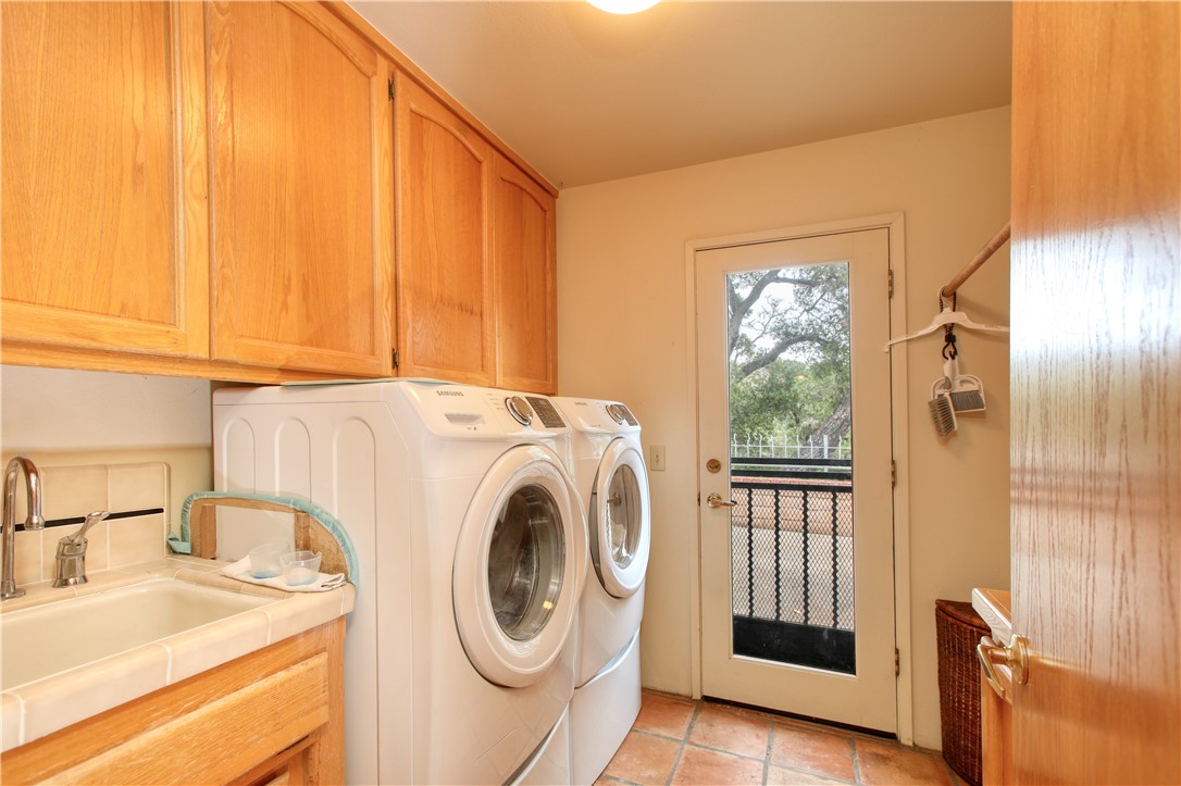 Santa Maria, California, 93454, United States, 8 Bedrooms Bedrooms, ,6 BathroomsBathrooms,Residential,For Sale,1798282