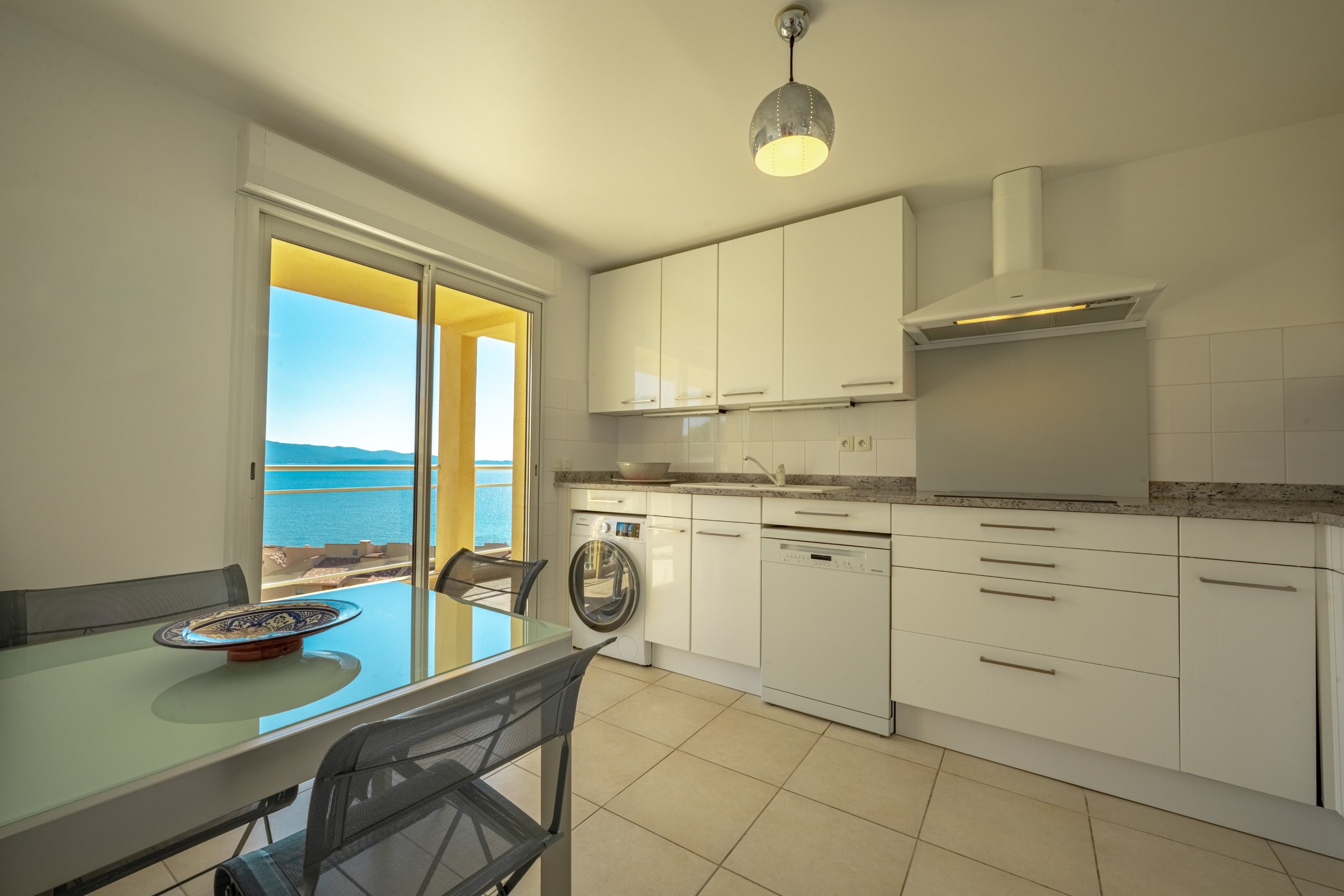  For sale : Luxury apartment, terrace, and panoramic sea view - Route des Iles S… - 物件實景