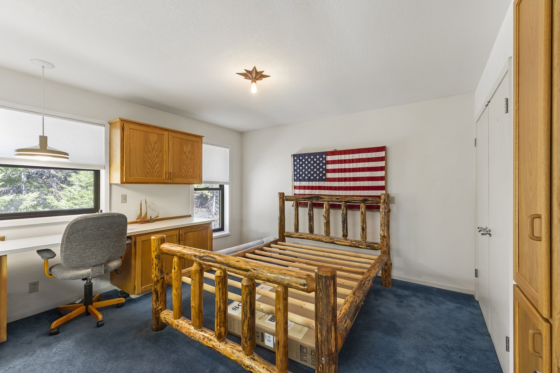  Cougar Estate Acreage - 物件實景