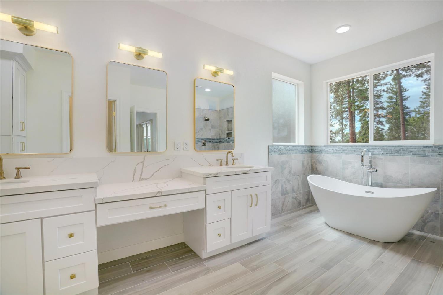 Grass Valley, California, 95949, United States, 4 Bedrooms Bedrooms, ,3 BathroomsBathrooms,Residential,For Sale,1905490