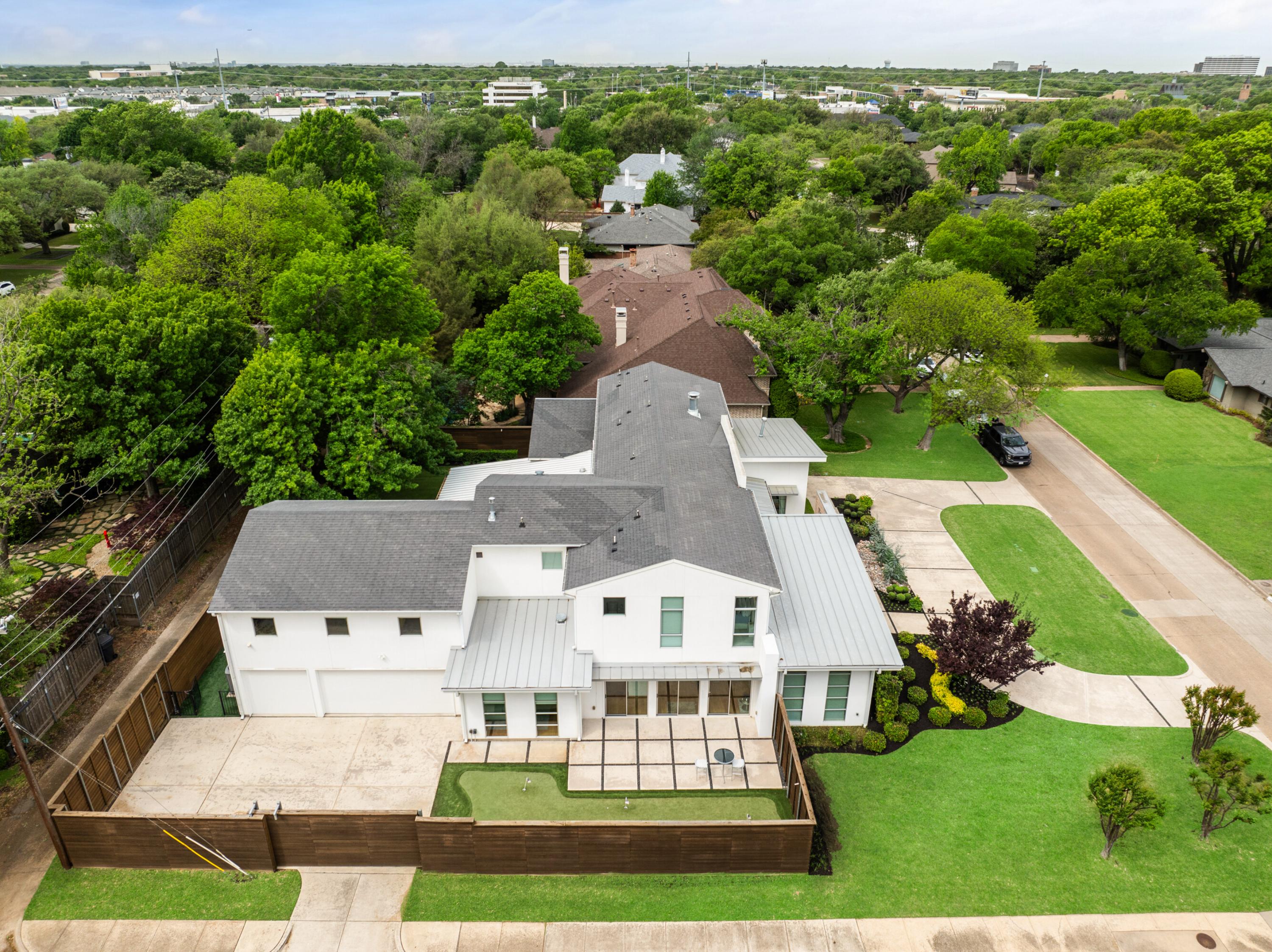  Modern, Distinctive, and Thoughtfully Designed in Melshire Estates - 物件實景