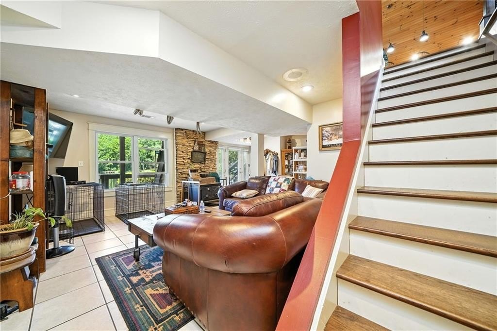 Talking Rock, Georgia, 30175, United States, 4 Bedrooms Bedrooms, ,3 BathroomsBathrooms,Residential,For Sale,1973783