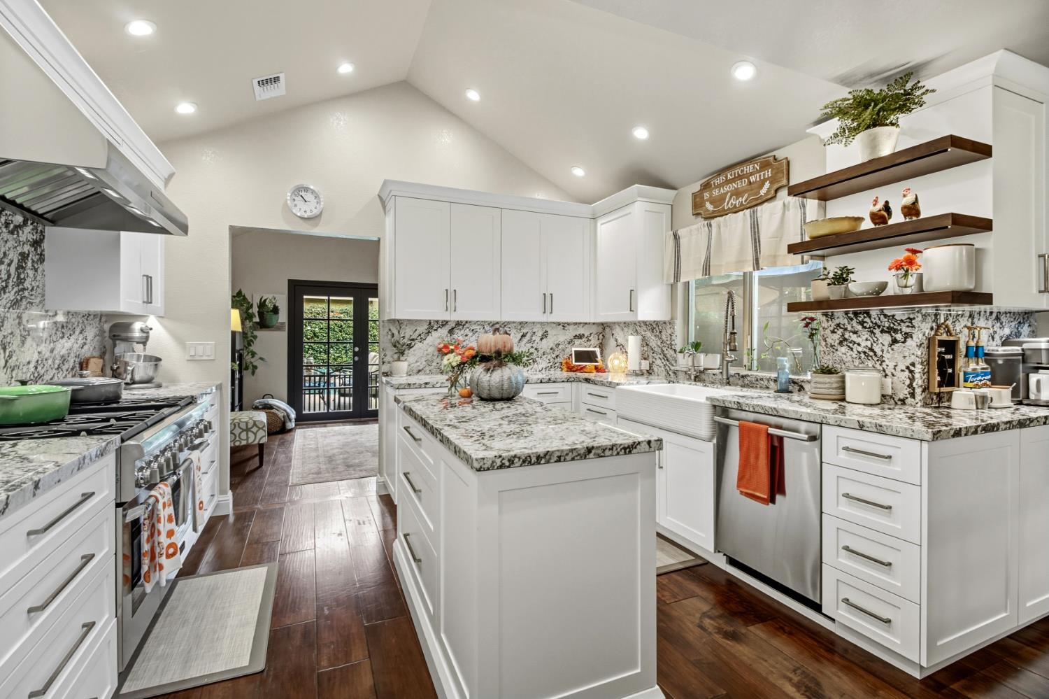 Elk Grove, California, 95624, United States, 4 Bedrooms Bedrooms, ,4 BathroomsBathrooms,Residential,For Sale,1987629