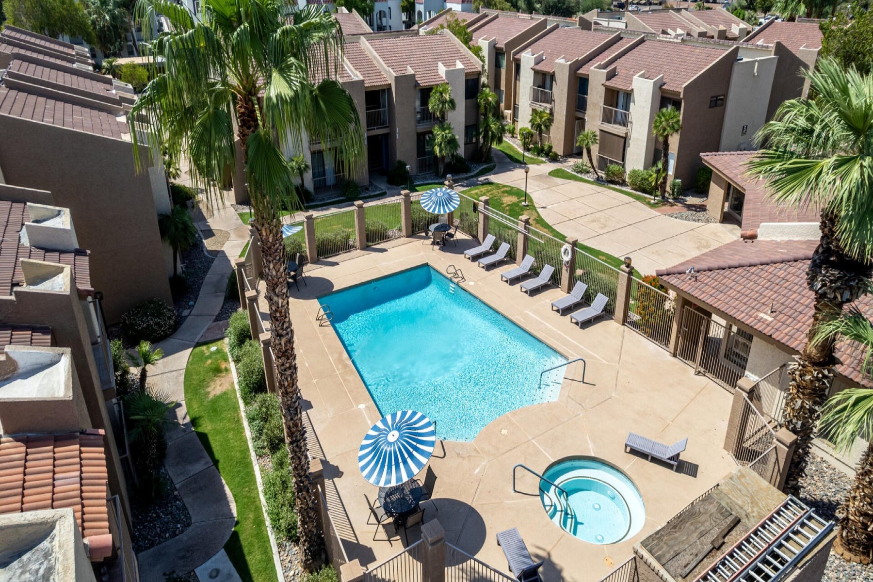  1111 E University Drive¦Tempe, AZ - 物件實景