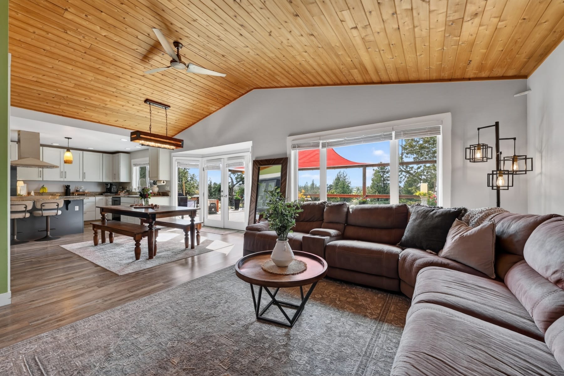  64911 Glacier View Drive Bend, OR 97703 - 物件實景