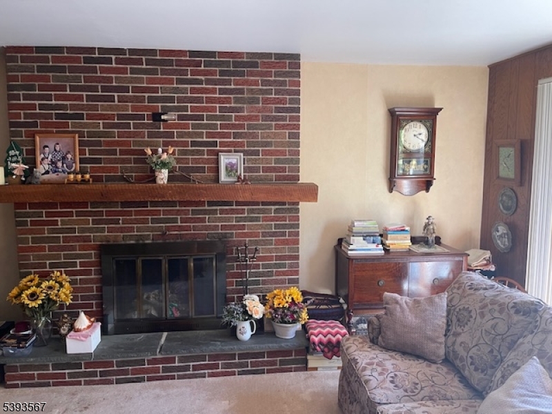 Franklin Twp., New Jersey, 08867, United States, 4 Bedrooms Bedrooms, ,2 BathroomsBathrooms,Residential,For Sale,1985245