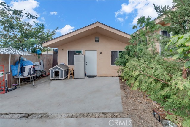 Los Angeles, California, 91605, United States, 5 Bedrooms Bedrooms, ,4 BathroomsBathrooms,Residential,For Sale,1979926