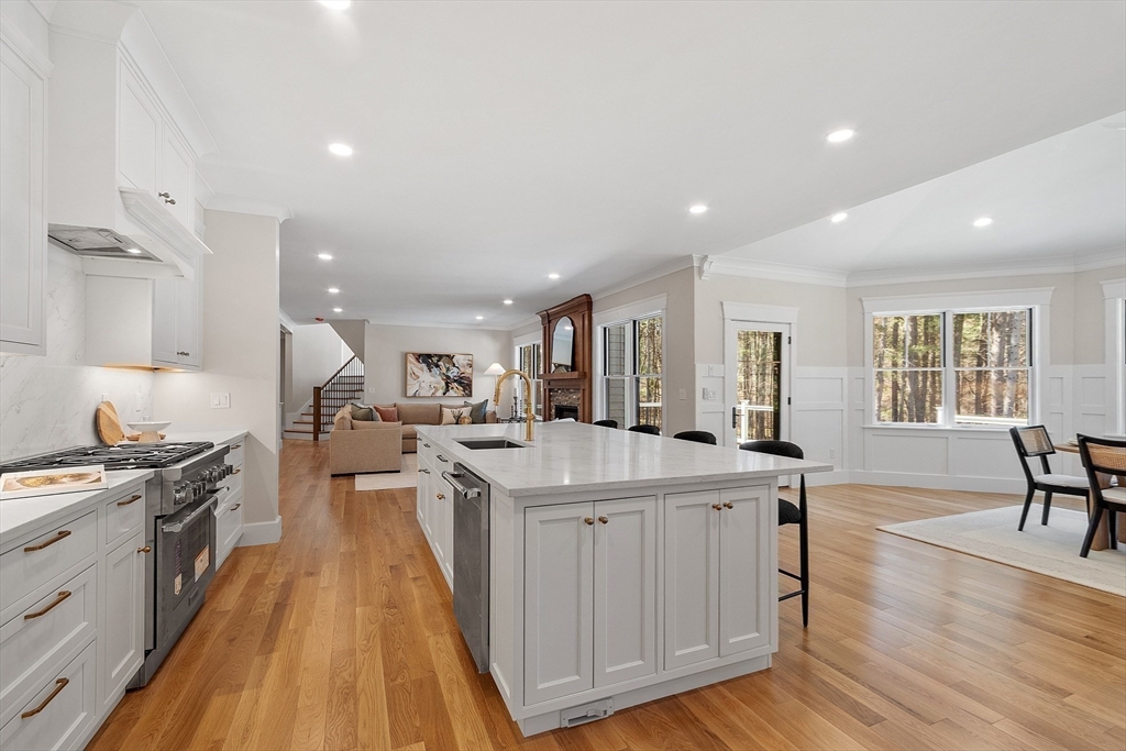 Carlisle, Massachusetts, 01741, United States, 5 Bedrooms Bedrooms, ,6 BathroomsBathrooms,Residential,For Sale,1792781