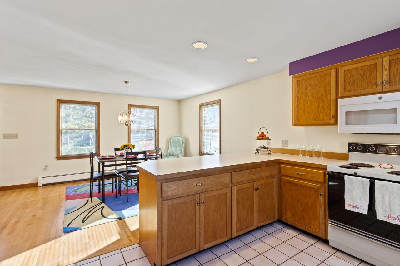 Portland, Maine, 04103, United States, 3 Bedrooms Bedrooms, ,3 BathroomsBathrooms,Residential,For Sale,1988011