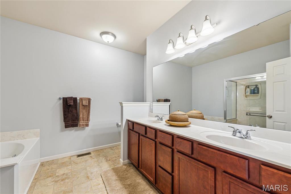 Wentzville, Missouri, 63385, United States, 4 Bedrooms Bedrooms, ,4 BathroomsBathrooms,Residential,For Sale,1722454