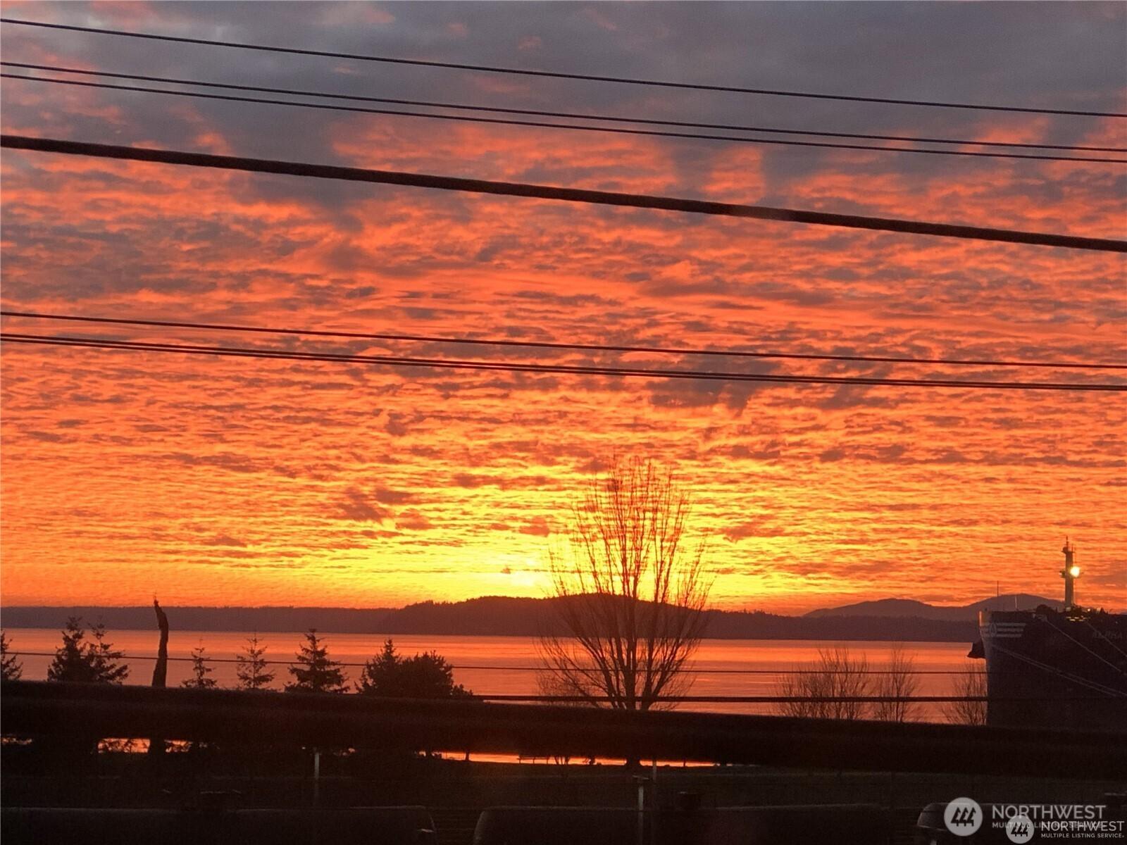 SEATTLE, Washington, 98119, United States, 3 Bedrooms Bedrooms, ,2 BathroomsBathrooms,Residential,For Sale,1762167