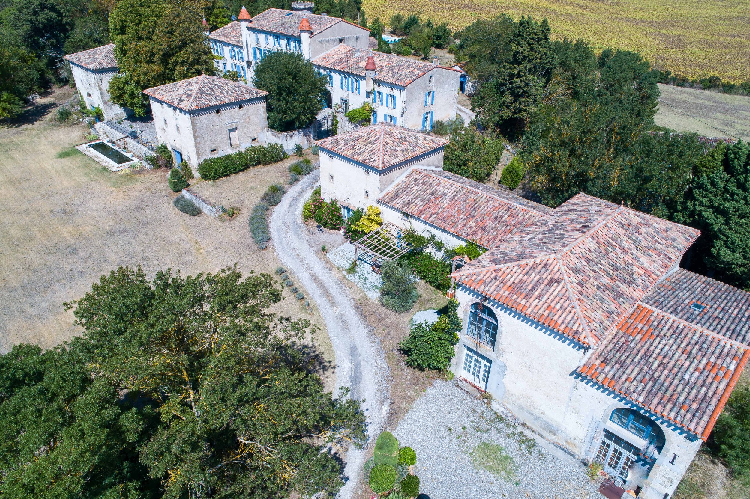 Very nice estate with chateau and outbuildings - 物件實景