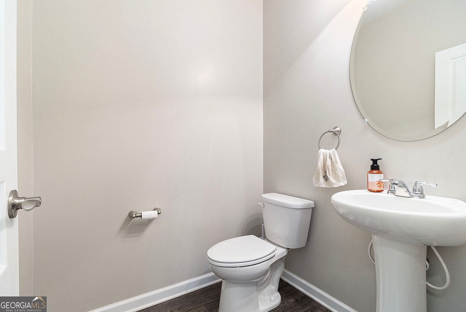 Cumming, Georgia, 30040, United States, 5 Bedrooms Bedrooms, ,5 BathroomsBathrooms,Residential,For Sale,1922351