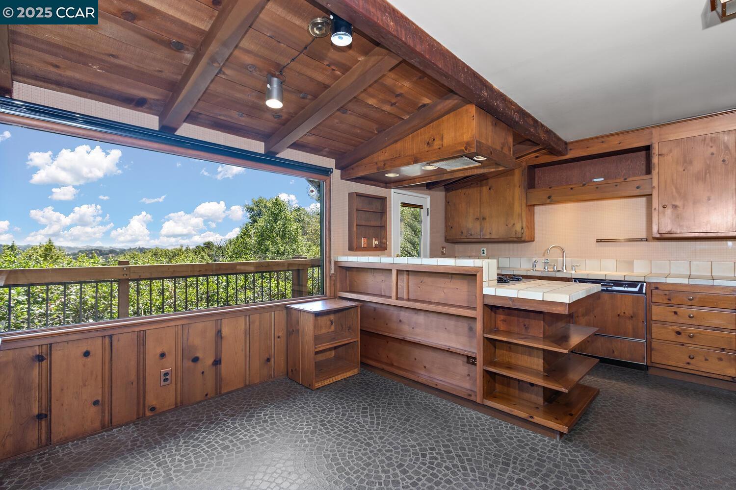 Orinda, California, 94563, United States, 6 Bedrooms Bedrooms, ,4 BathroomsBathrooms,Residential,For Sale,1838160