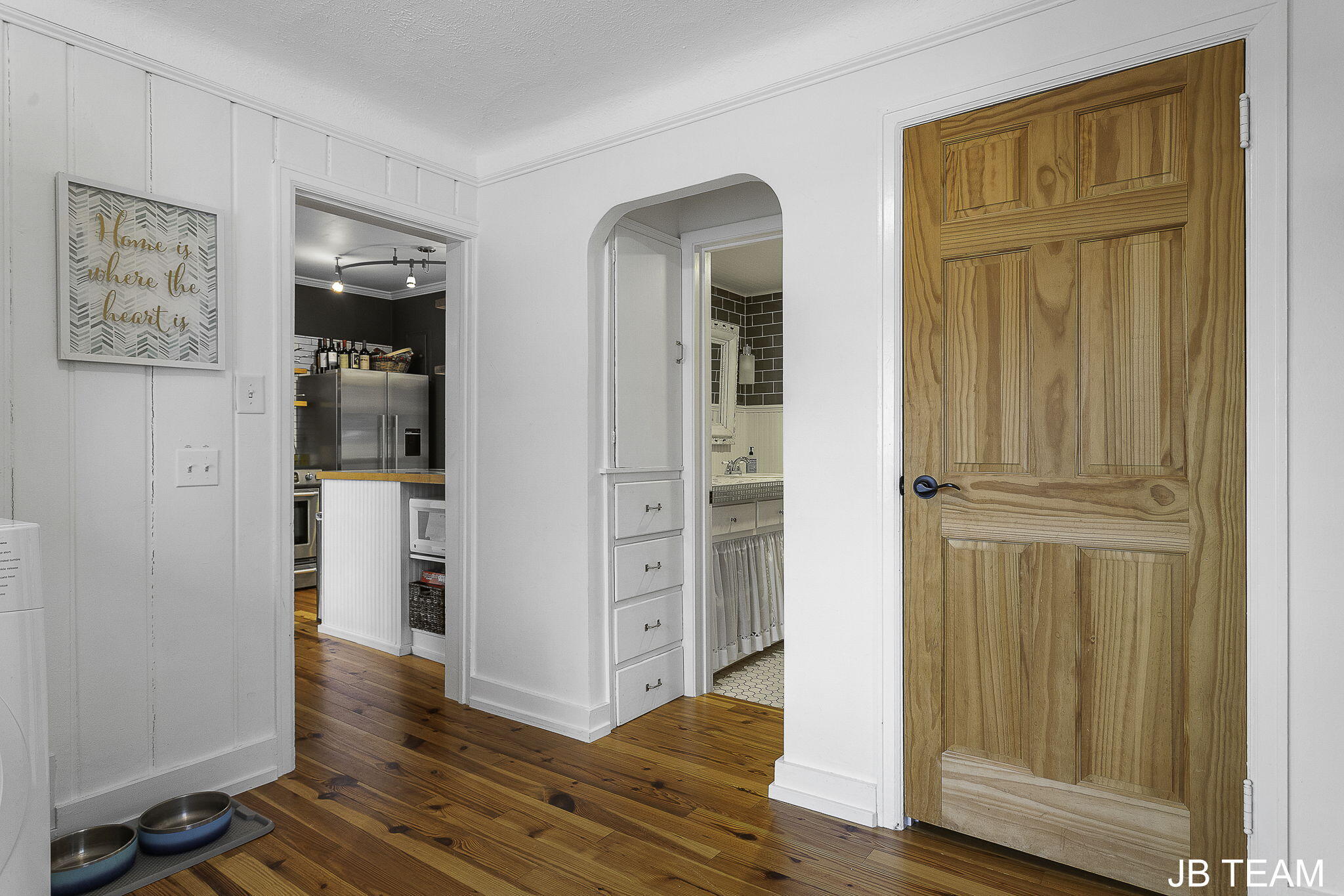 Holland, Michigan, 49423, United States, 3 Bedrooms Bedrooms, ,2 BathroomsBathrooms,Residential,For Sale,1827568