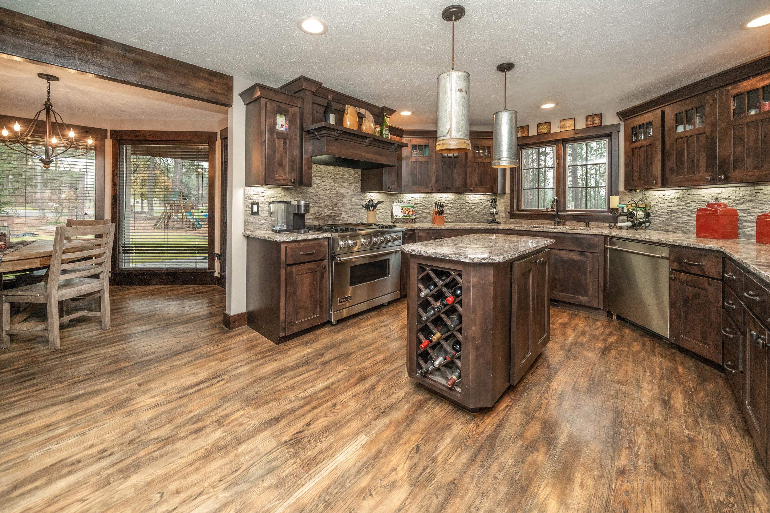 Colbert, Washington, 99005, United States, 5 Bedrooms Bedrooms, ,4 BathroomsBathrooms,Residential,For Sale,1974810