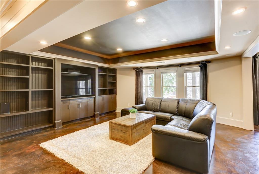 Suwanee, Georgia, 30024, United States, 5 Bedrooms Bedrooms, ,5 BathroomsBathrooms,Residential,For Sale,2025852