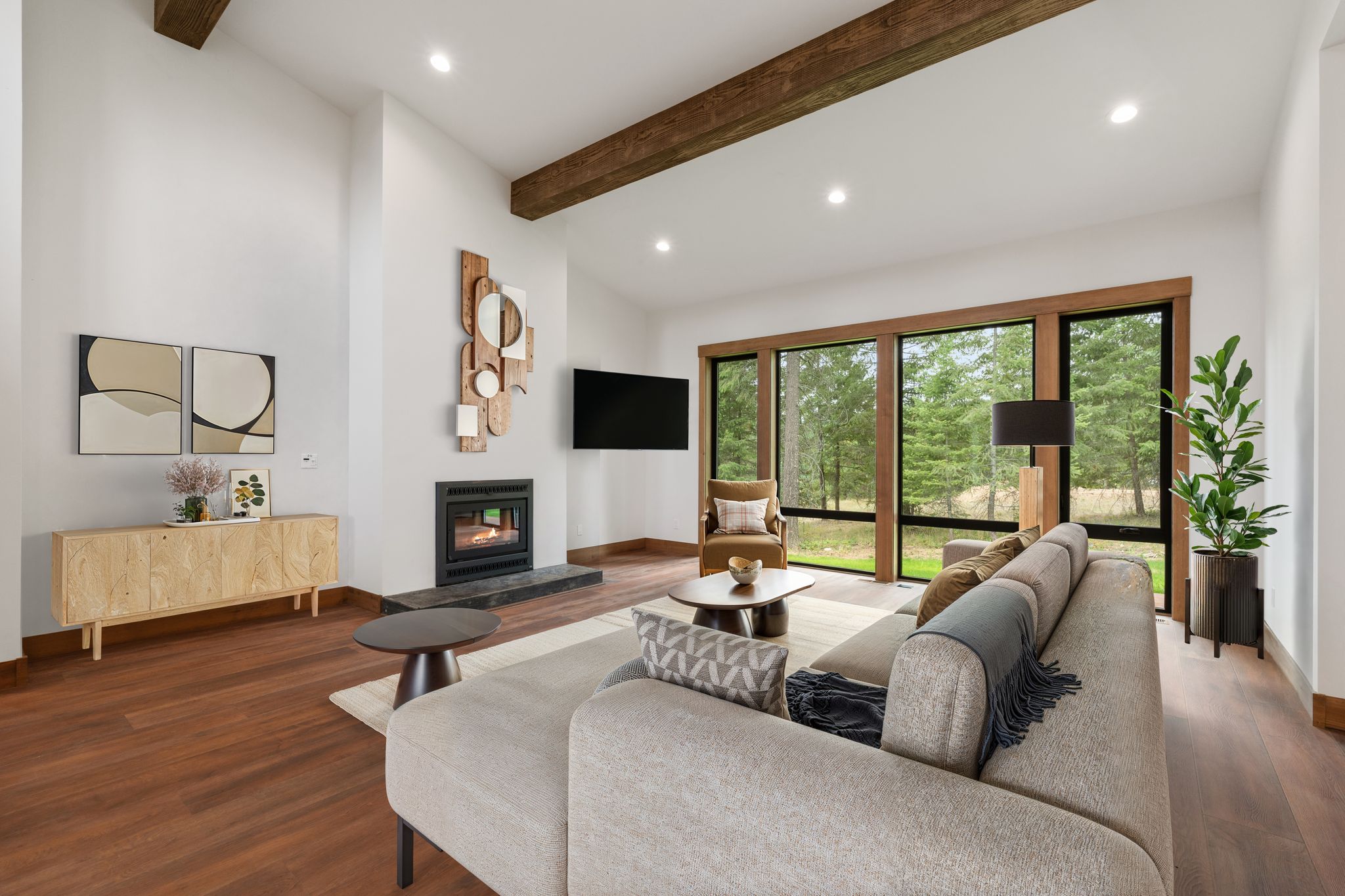 Sandpoint, Idaho, 83864, United States, 3 Bedrooms Bedrooms, ,3 BathroomsBathrooms,Residential,For Sale,1981039