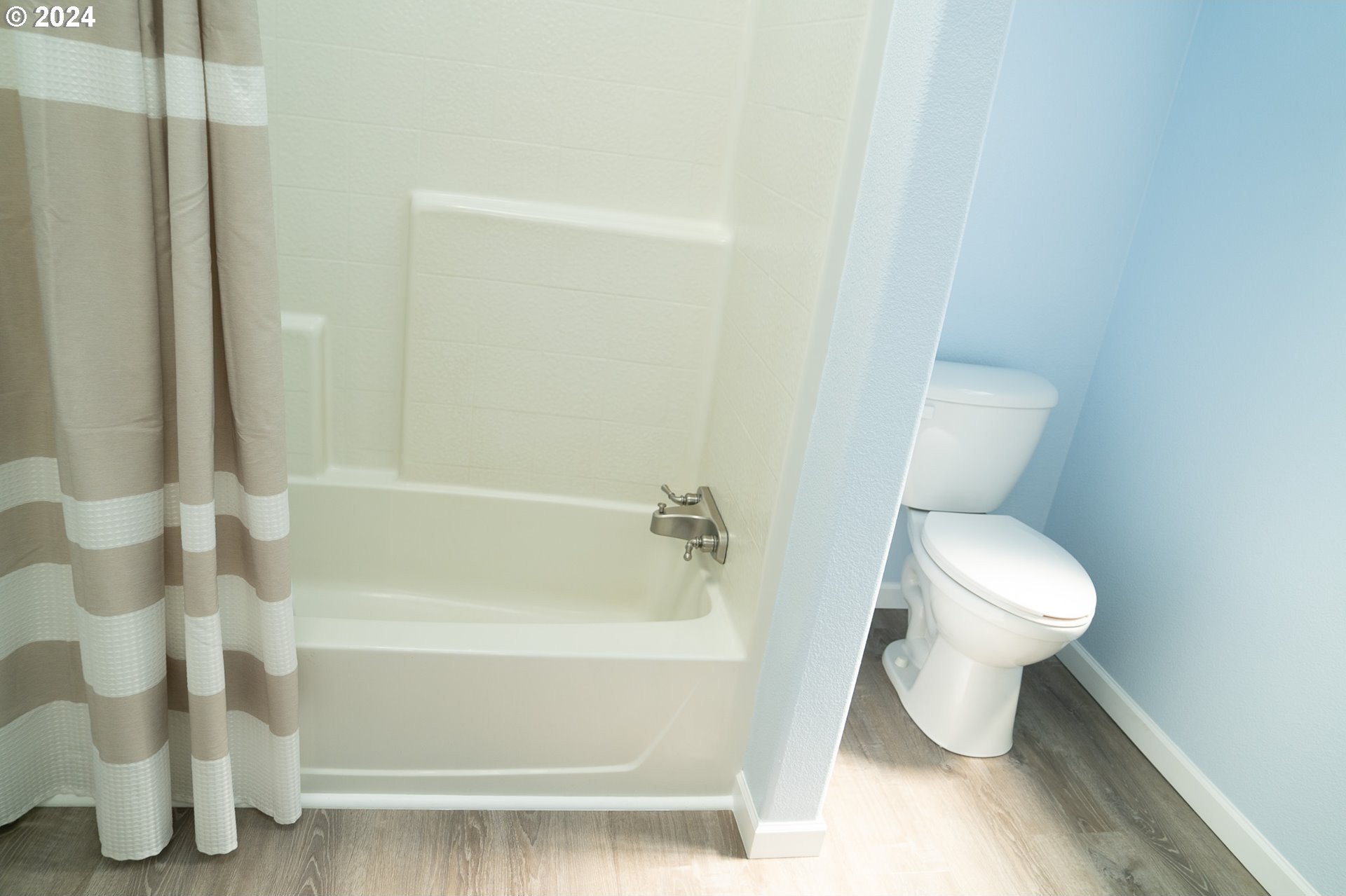 Gold Beach, Oregon, 97444, United States, 3 Bedrooms Bedrooms, ,3 BathroomsBathrooms,Residential,For Sale,1975085