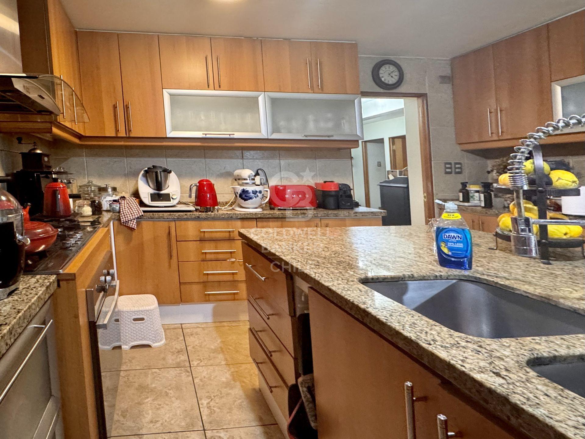 Las Condes, Chile, 3 Bedrooms Bedrooms, ,3 BathroomsBathrooms,Residential,For Sale,1828448