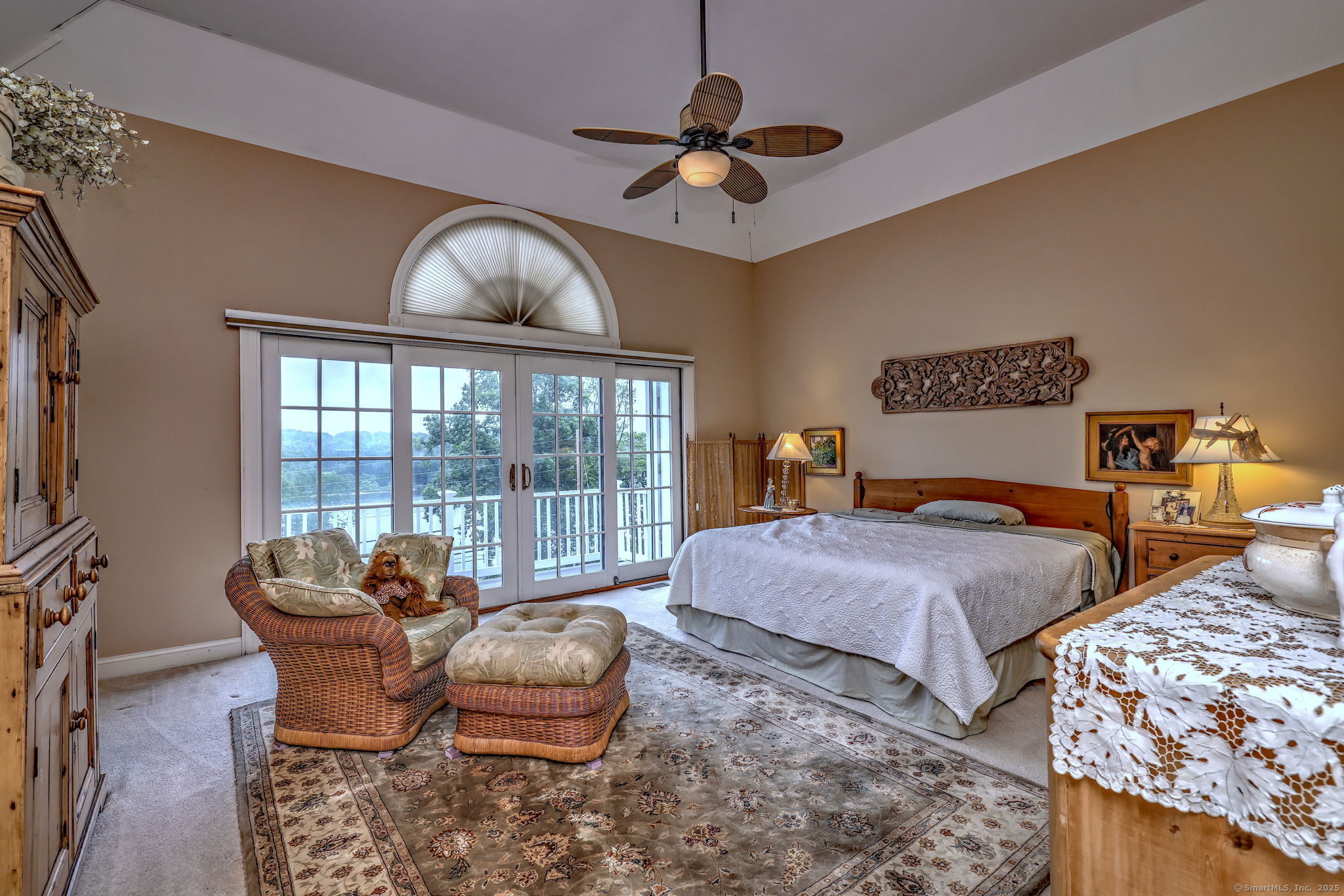 Shelton, Connecticut, 06484, United States, 2 Bedrooms Bedrooms, ,3 BathroomsBathrooms,Residential,For Sale,1933368