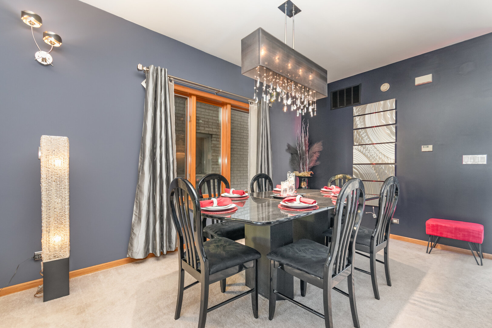 Chicago, Illinois, 60609, United States, 3 Bedrooms Bedrooms, ,3 BathroomsBathrooms,Residential,For Sale,1941639