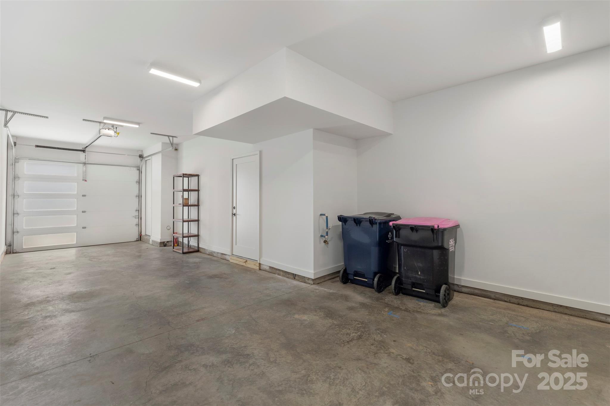 Charlotte, North Carolina, 28205, United States, 3 Bedrooms Bedrooms, ,3 BathroomsBathrooms,Residential,For Sale,1837660