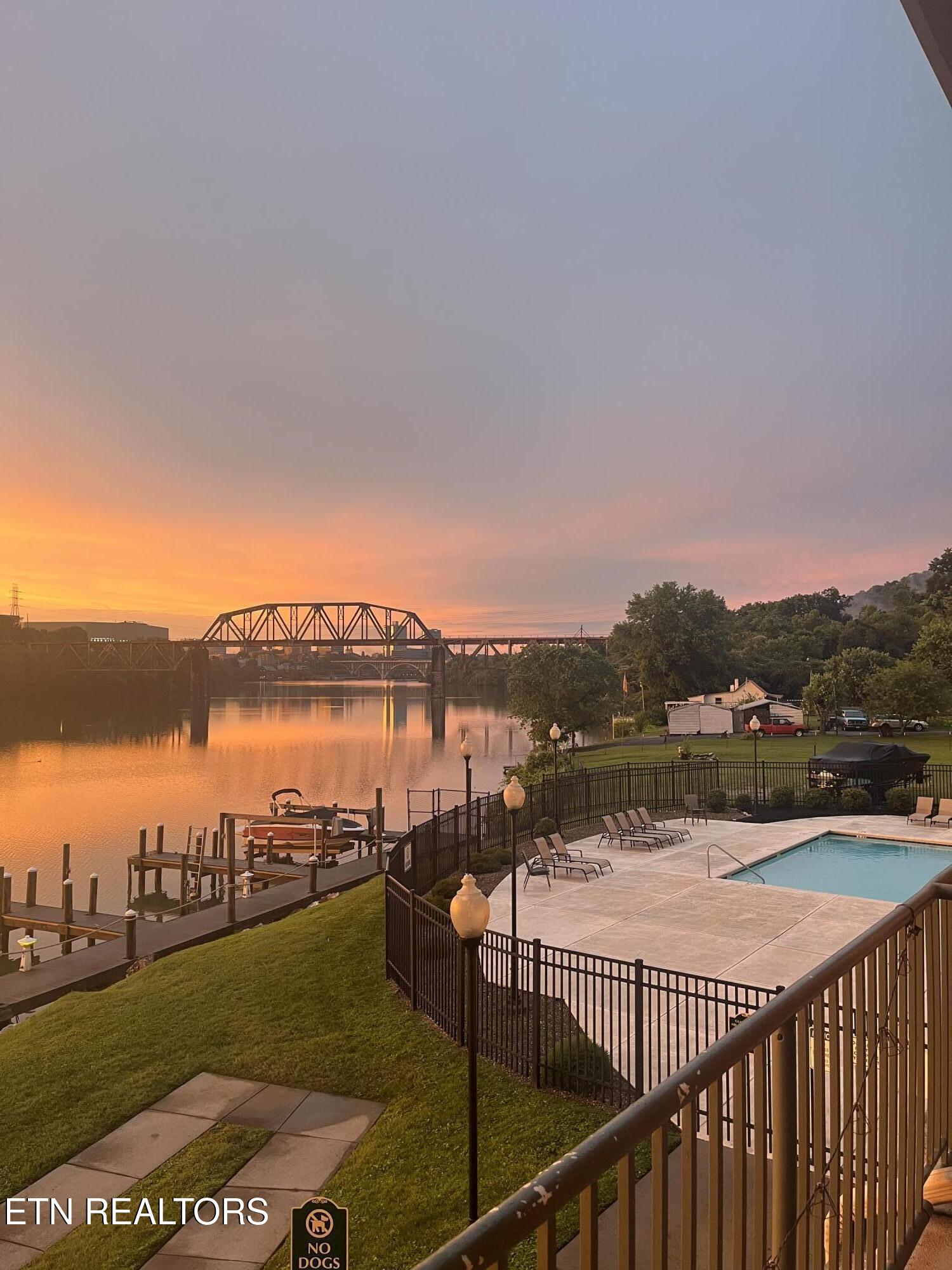 Knoxville, Tennessee, 37902, United States, 3 Bedrooms Bedrooms, ,2 BathroomsBathrooms,Residential,For Sale,1870599