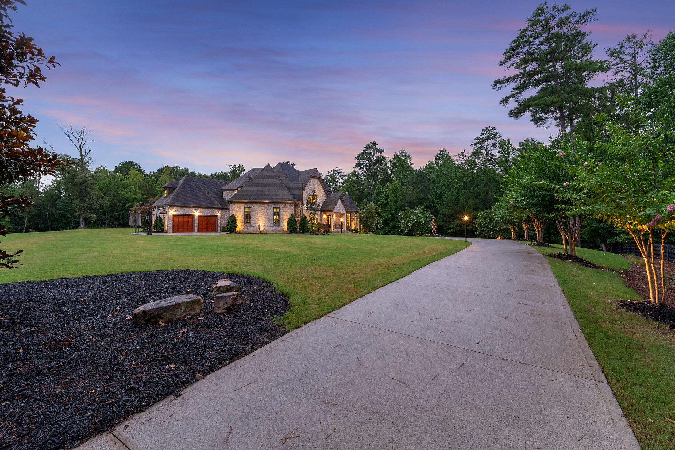  Old World Charm Meets Modern Luxury on This Milton Estate - 物件實景