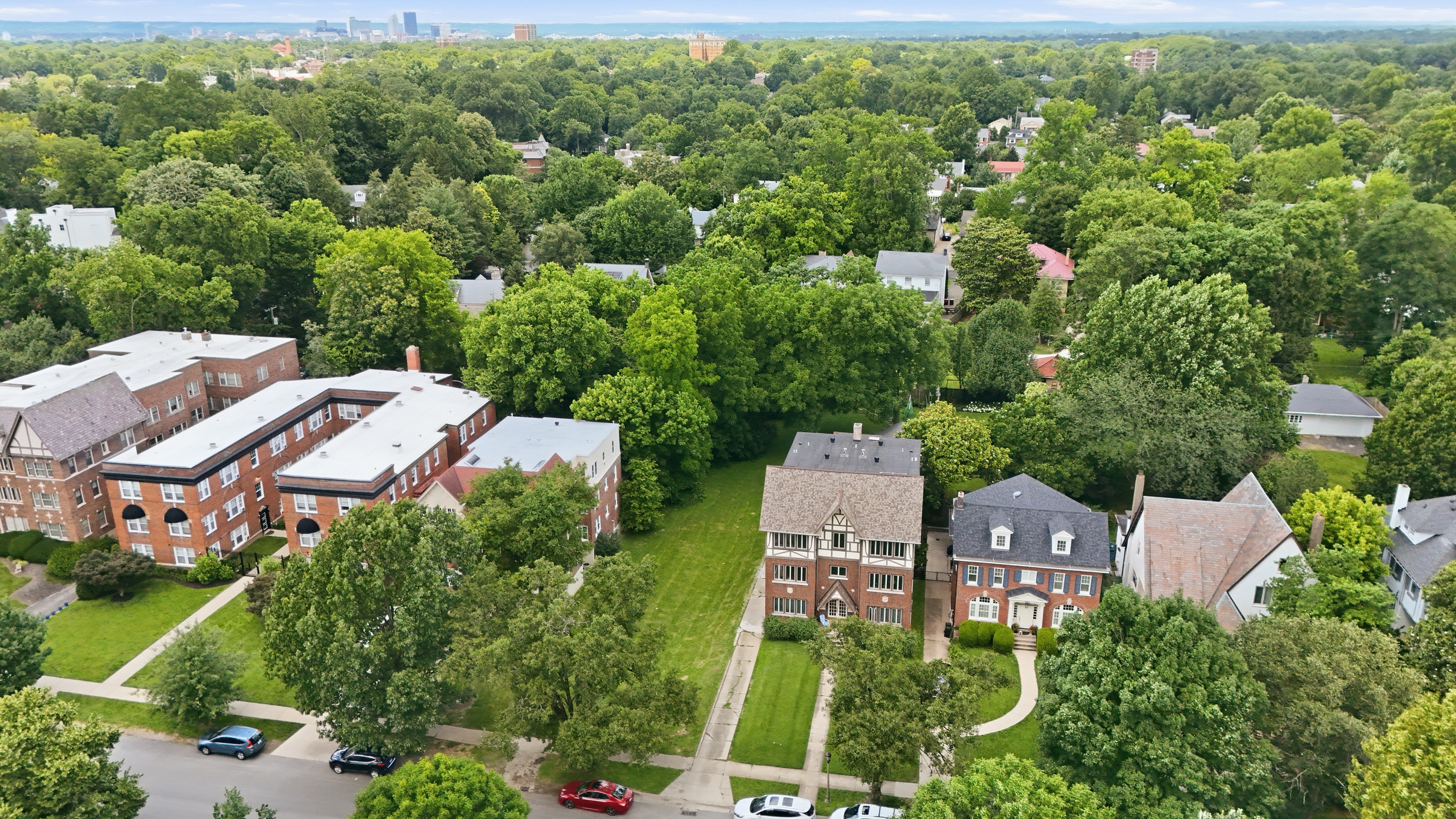  2055 Douglass Boulevard, Louisville, KY 40205 - 物件實景