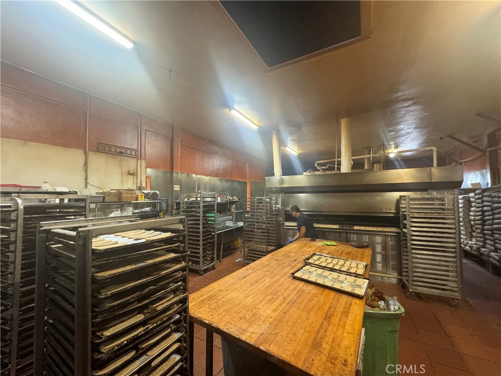 BELL, California, 90201, United States, ,Residential,For Sale,1822179