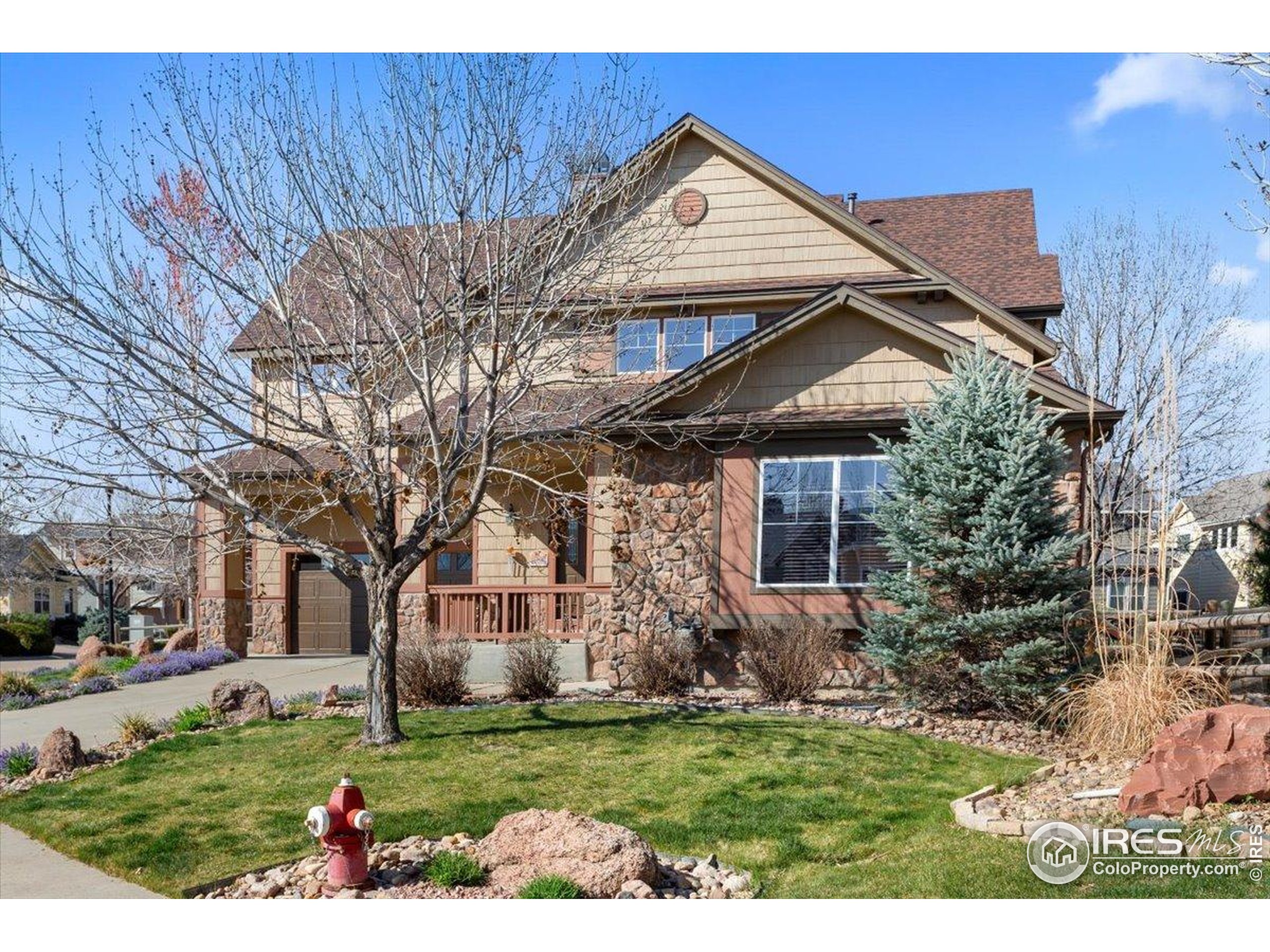 Longmont, Colorado, 80503, United States, 4 Bedrooms Bedrooms, ,3 BathroomsBathrooms,Residential,For Sale,1910378
