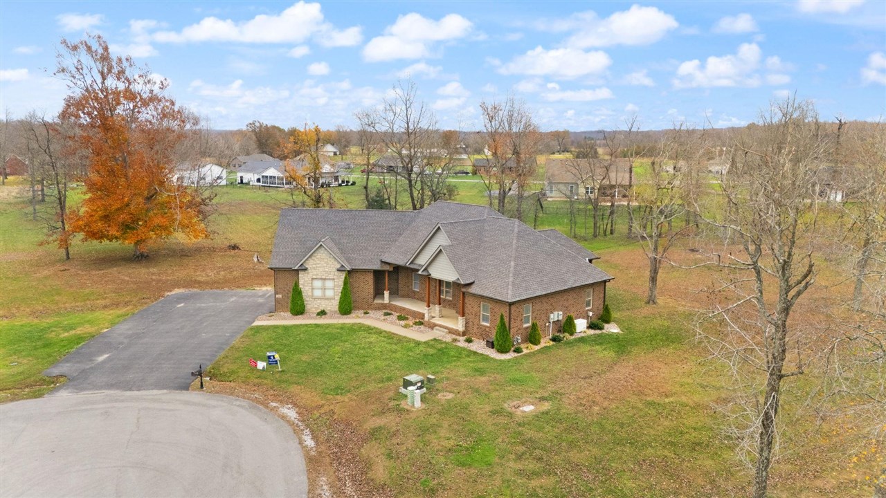 Smiths Grove, Kentucky, 42171, United States, 4 Bedrooms Bedrooms, ,3 BathroomsBathrooms,Residential,For Sale,1901805