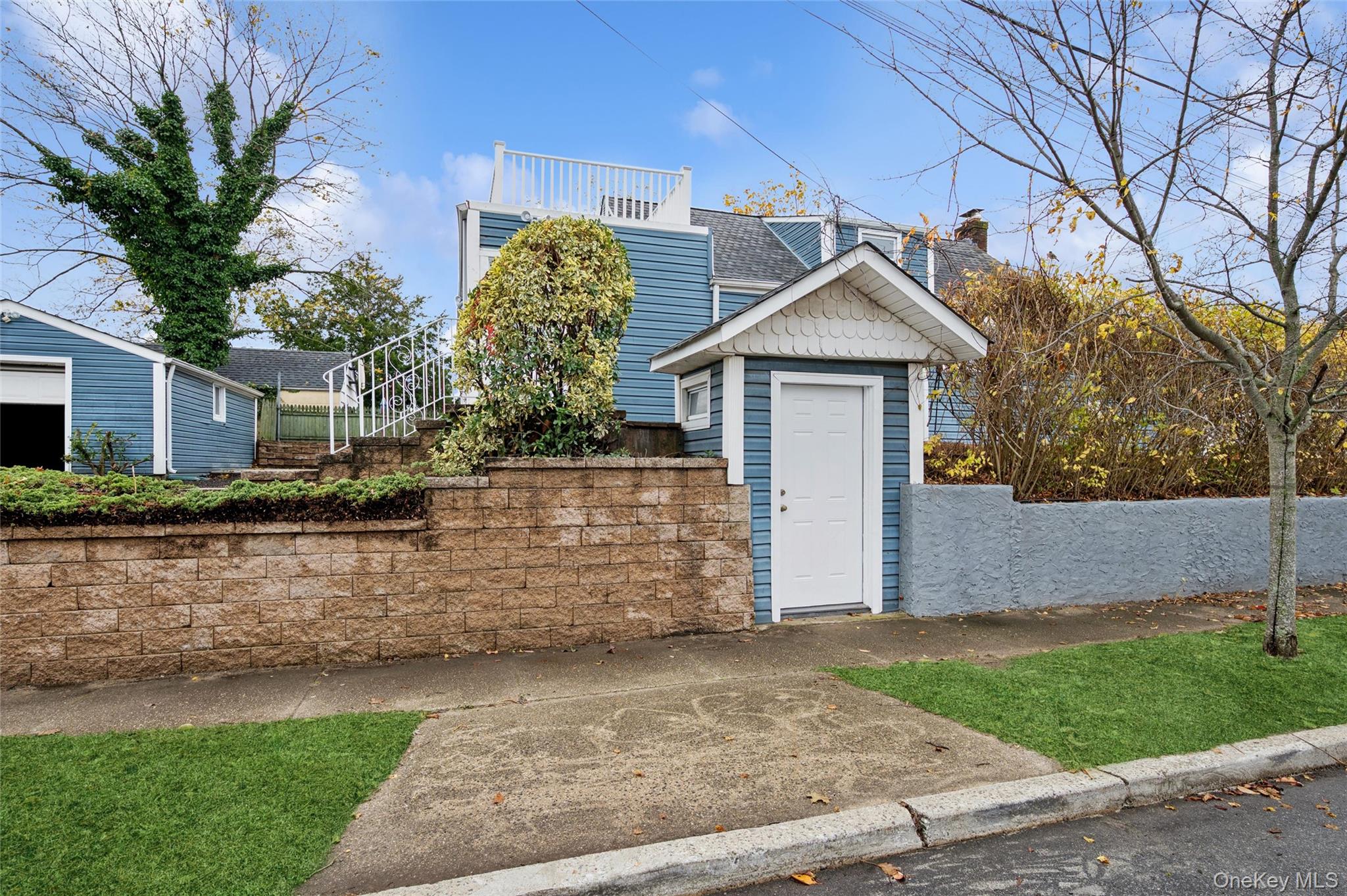 East Rockaway, New York, 11518, United States, 3 Bedrooms Bedrooms, ,1 BathroomBathrooms,Residential,For Sale,1997392