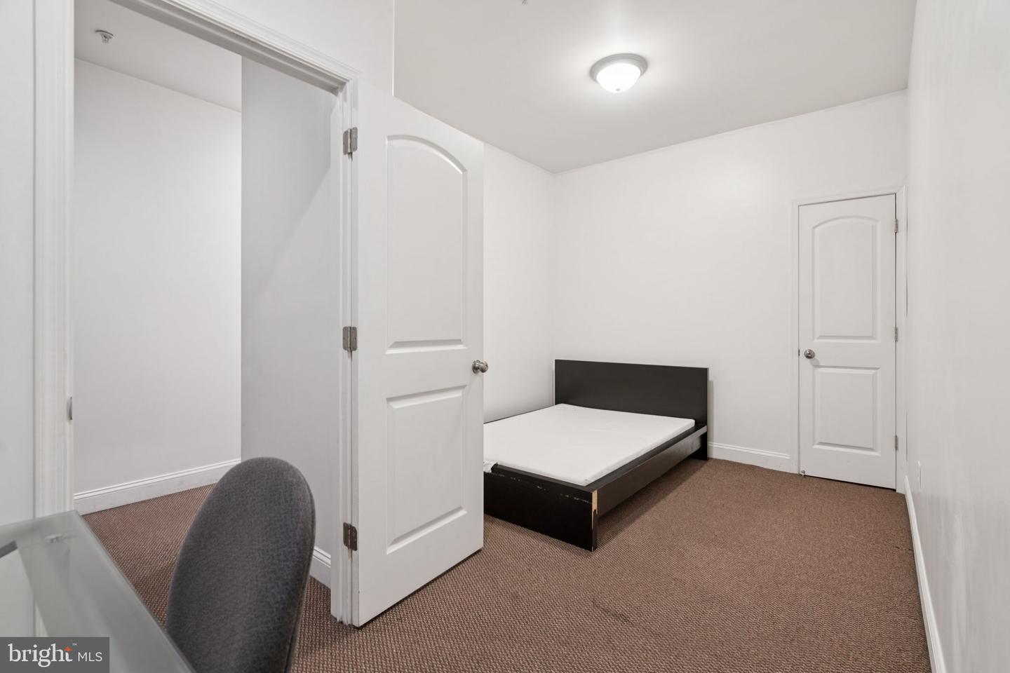 Philadelphia, Pennsylvania, 19133, United States, ,Residential,For Sale,1965543