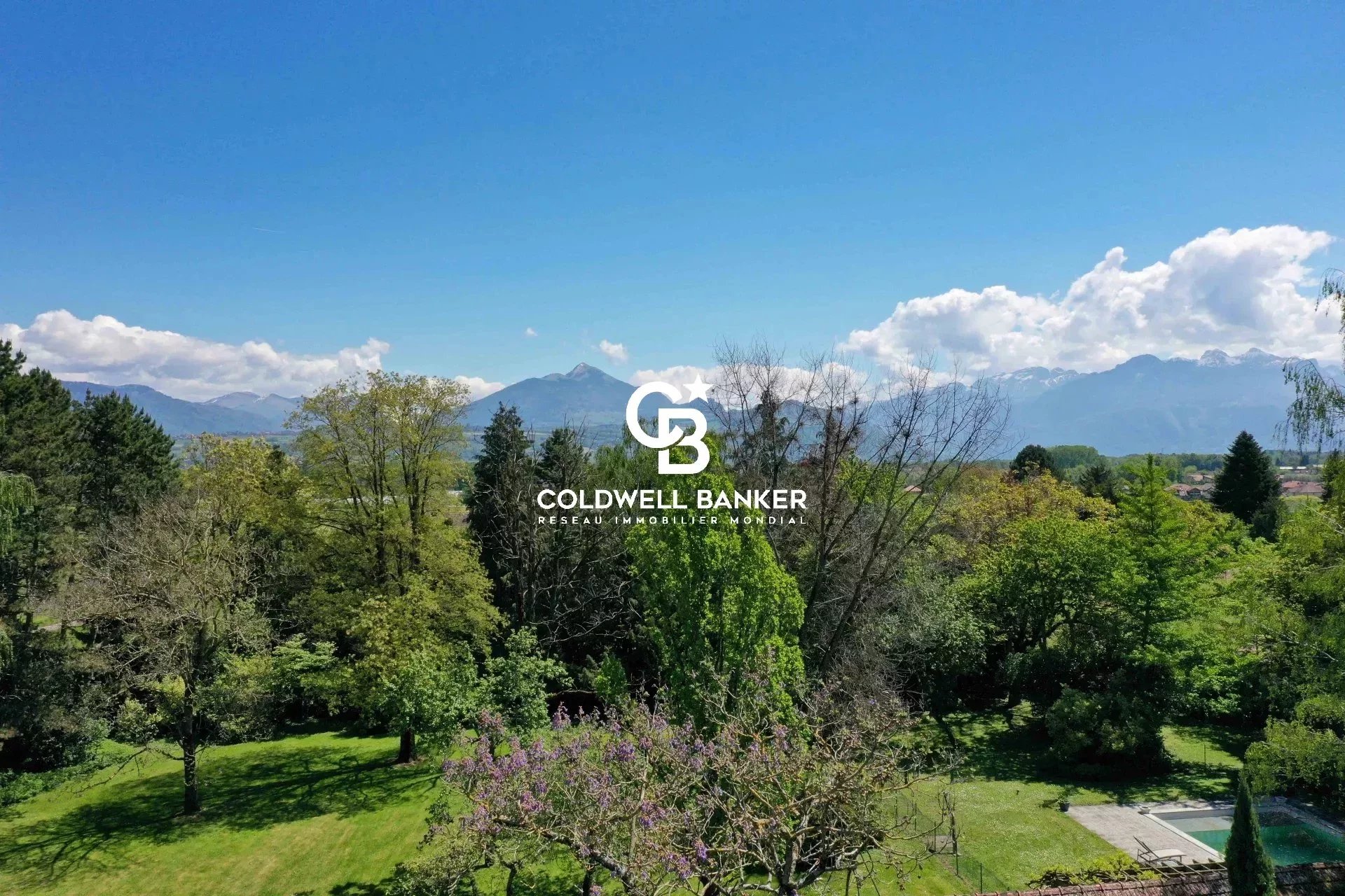 Reignier-Ésery, Auvergne-Rhône-Alpes, 74930, FR, 10 Bedrooms Bedrooms, ,6 BathroomsBathrooms,Residential,For Sale,1994611